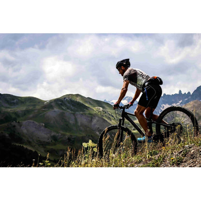 Coxa WR1 Lättviktigt Vätskebälte med 1,2L Kapacitet – Svart